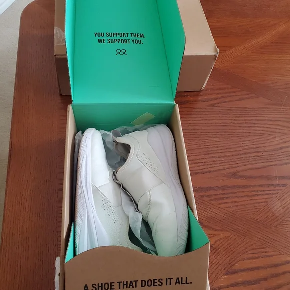 Clove Solo Sneakers - Picture 6 of 13